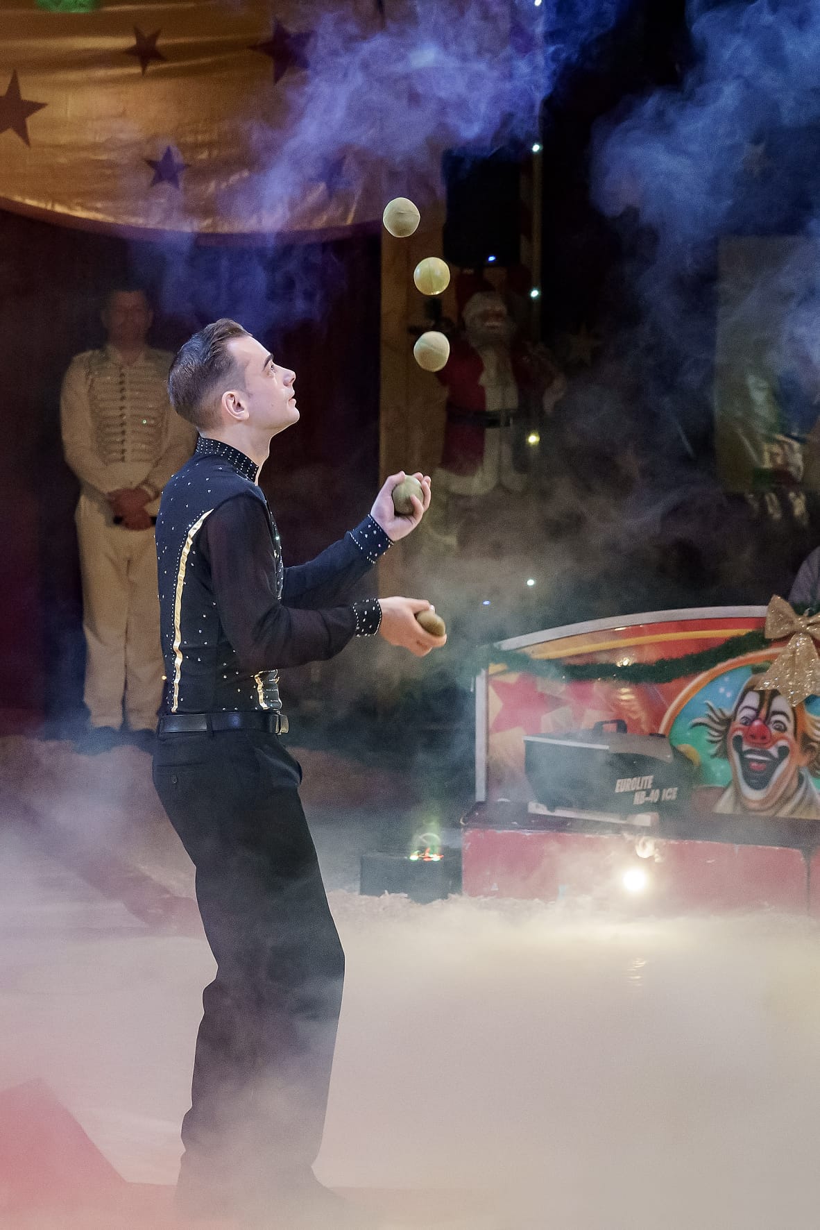 Jongleur mit Bällen - Circus Showtime